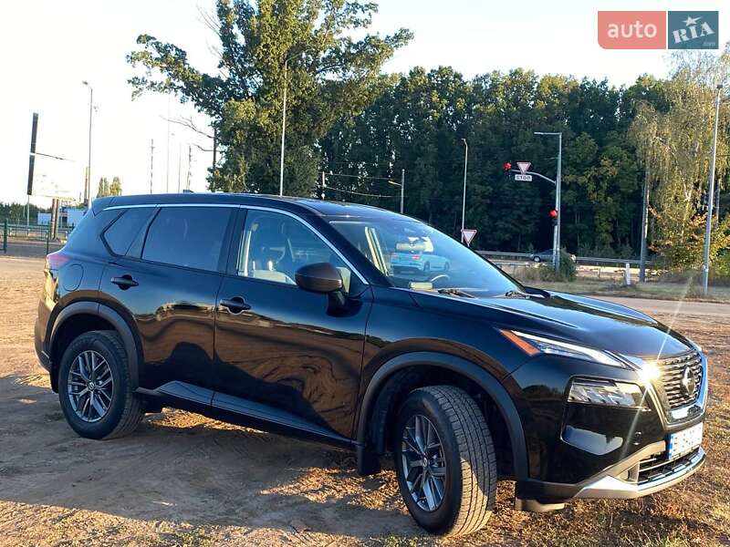 Внедорожник / Кроссовер Nissan Rogue 2021 в Полтаве