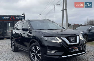 Внедорожник / Кроссовер Nissan Rogue 2017 в Львове