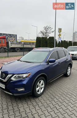 Внедорожник / Кроссовер Nissan Rogue 2017 в Киеве