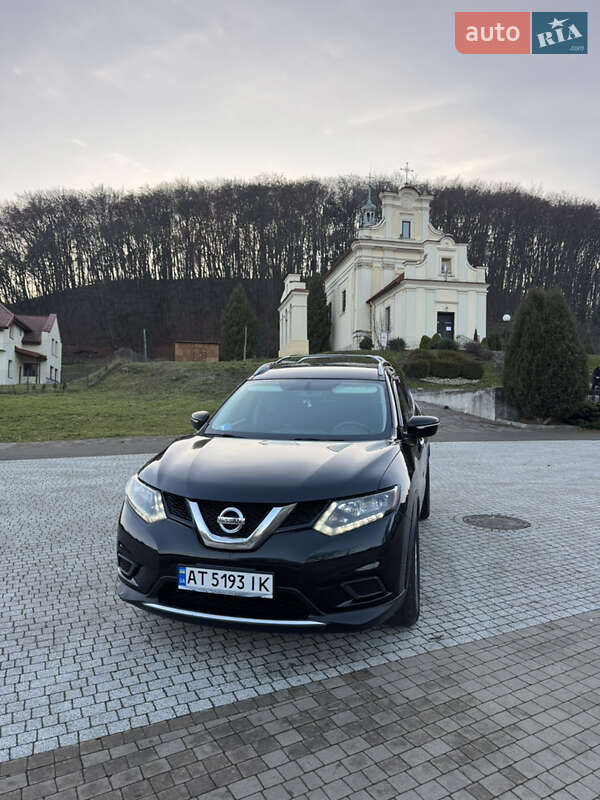 Позашляховик / Кросовер Nissan Rogue 2015 в Львові