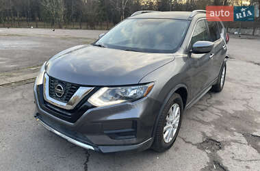 Внедорожник / Кроссовер Nissan Rogue 2019 в Ровно