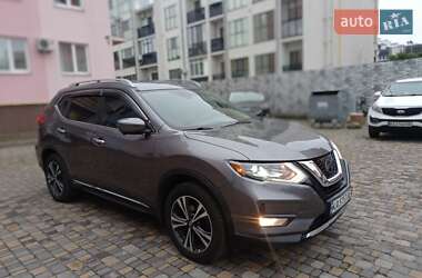 Позашляховик / Кросовер Nissan Rogue 2017 в Києві
