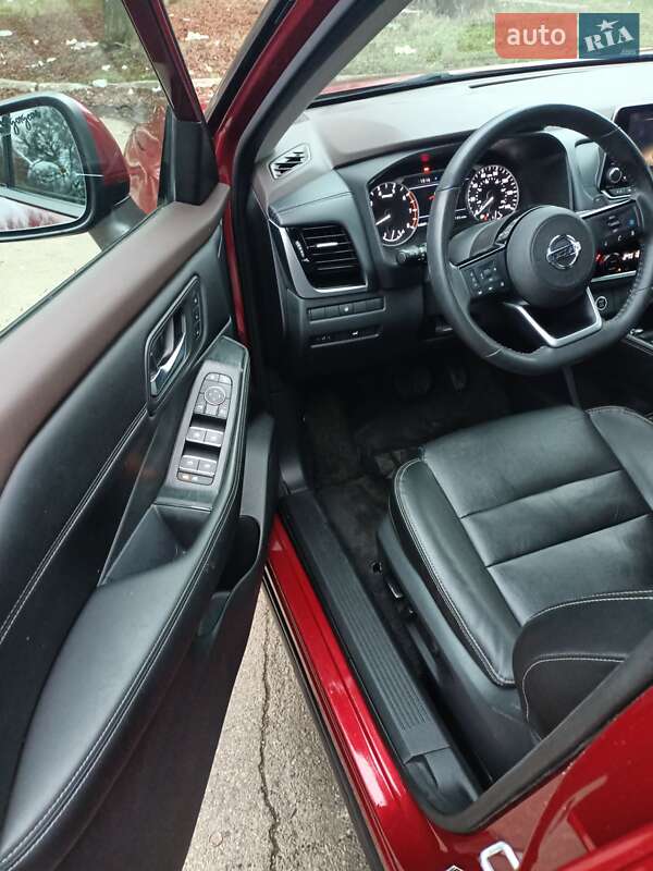 Позашляховик / Кросовер Nissan Rogue 2022 в Дніпрі