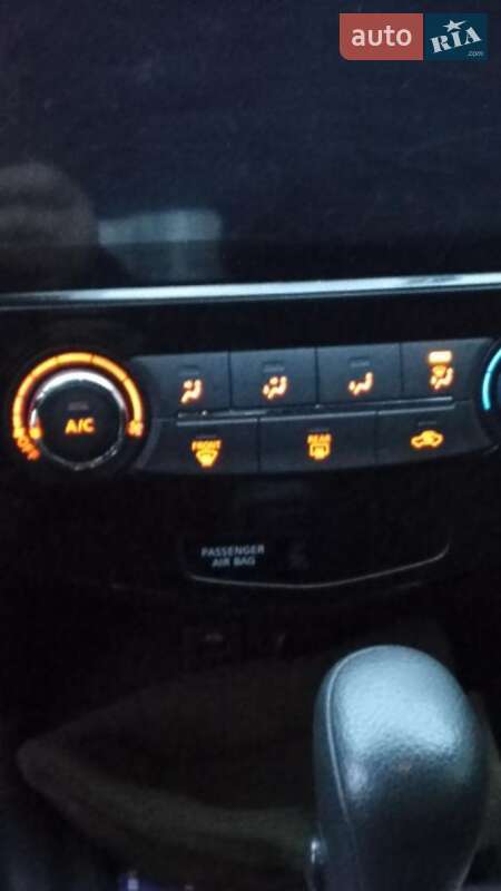 Внедорожник / Кроссовер Nissan Rogue 2016 в Киеве фото 8 Внедорожник / Кроссовер Nissan Rogue 2016 в Киеве