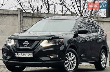 Внедорожник / Кроссовер Nissan Rogue 2017 в Одессе