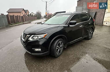 Внедорожник / Кроссовер Nissan Rogue 2017 в Киеве