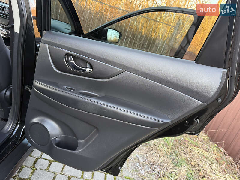 Внедорожник / Кроссовер Nissan Rogue 2017 в Дрогобыче фото 36 Внедорожник / Кроссовер Nissan Rogue 2017 в Дрогобыче