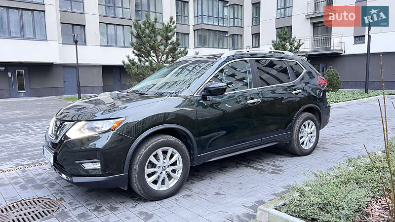 Внедорожник / Кроссовер Nissan Rogue 2018 в Ивано-Франковске