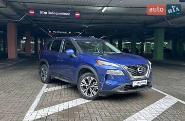 Внедорожник / Кроссовер Nissan Rogue 2023 в Киеве