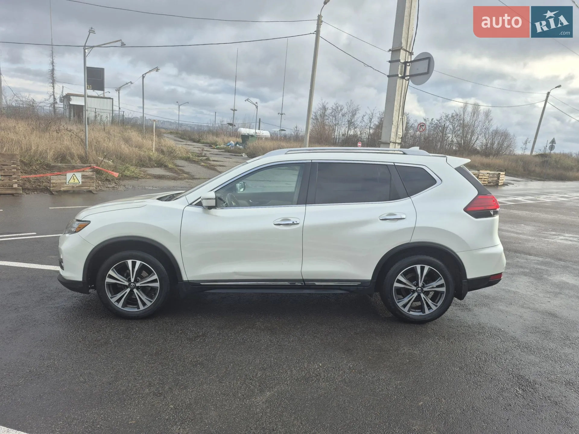 2017 Nissan Rogue - мініатюра 2