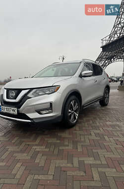 Внедорожник / Кроссовер Nissan Rogue 2017 в Харькове