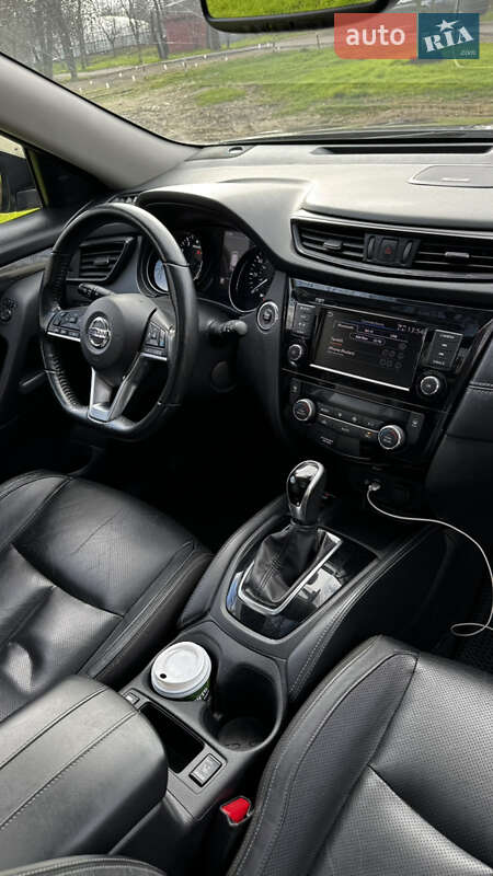 Позашляховик / Кросовер Nissan Rogue 2017 в Одесі