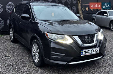 Внедорожник / Кроссовер Nissan Rogue 2017 в Киеве