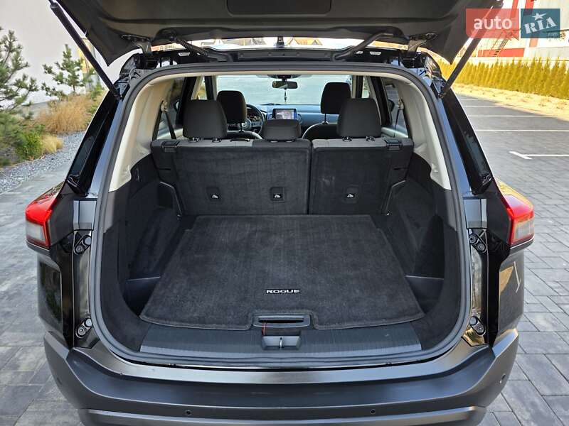 Позашляховик / Кросовер Nissan Rogue 2021 в Луцьку