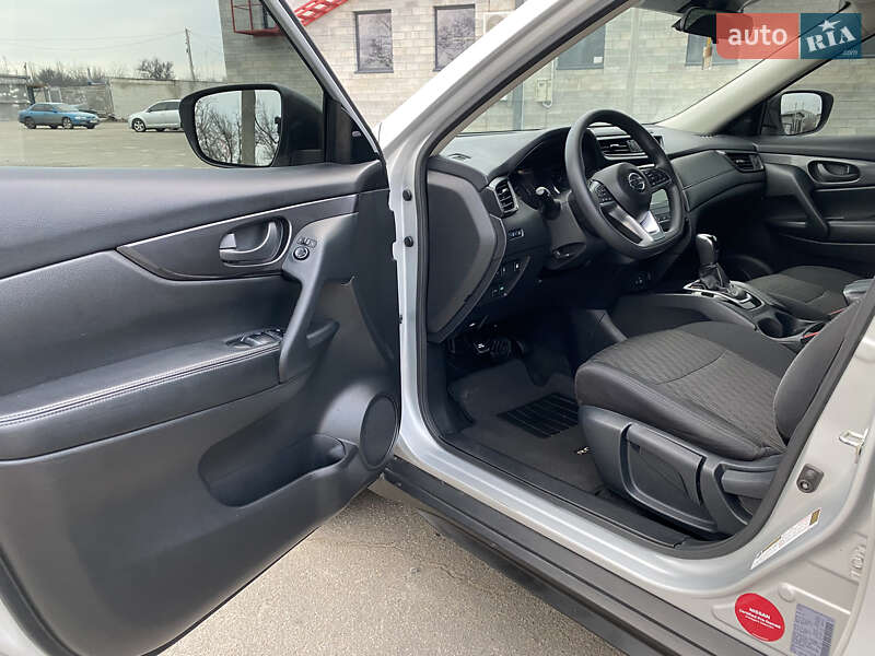 Позашляховик / Кросовер Nissan Rogue 2020 в Кременчуці