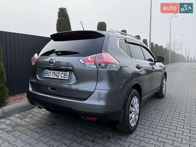 Внедорожник / Кроссовер Nissan Rogue 2015 в Тернополе