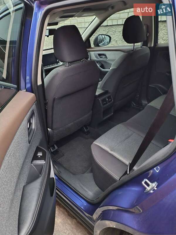 Позашляховик / Кросовер Nissan Rogue 2021 в Чернігові