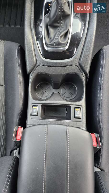 Позашляховик / Кросовер Nissan Rogue 2017 в Мукачевому