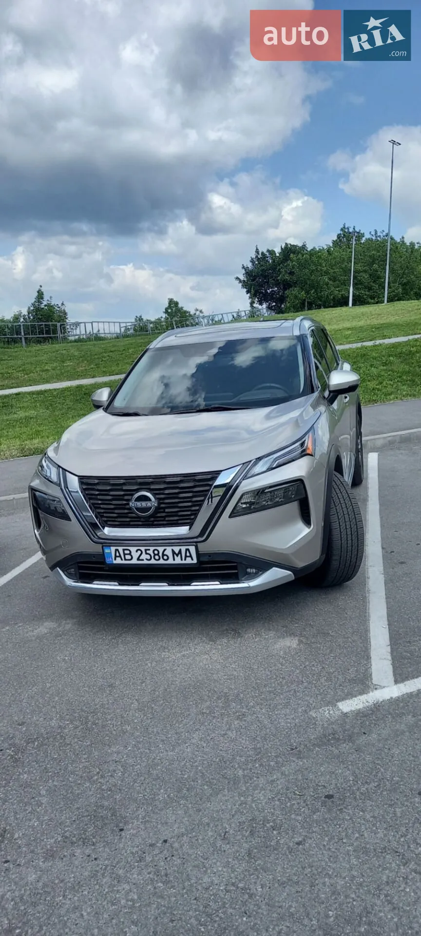 2022 Nissan Rogue - фото 1