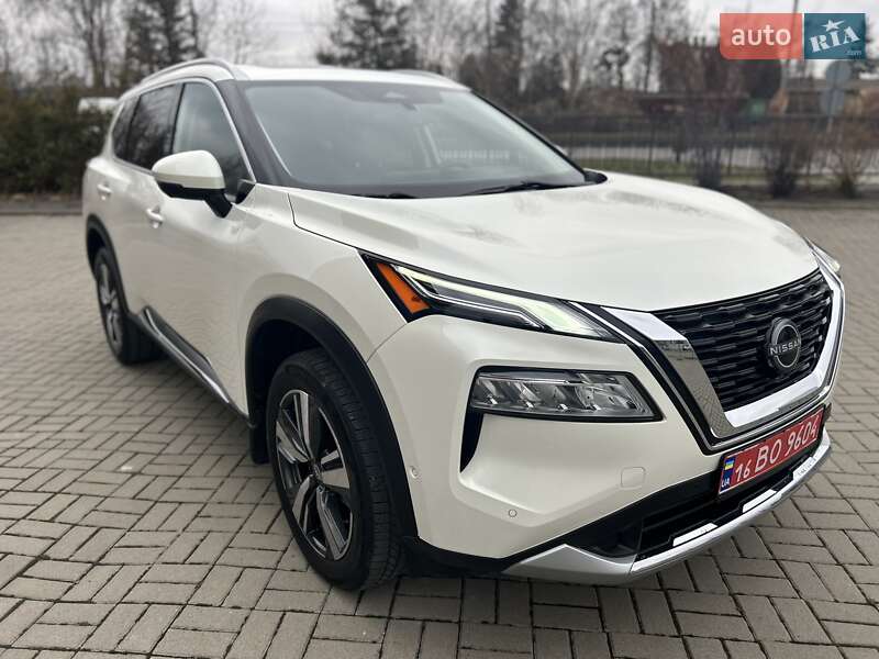 Внедорожник / Кроссовер Nissan Rogue 2022 в Львове