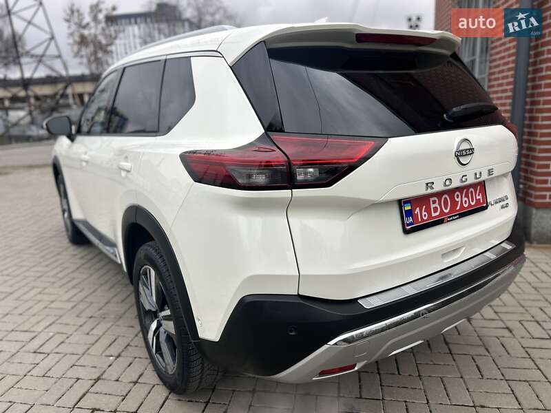 Внедорожник / Кроссовер Nissan Rogue 2022 в Львове