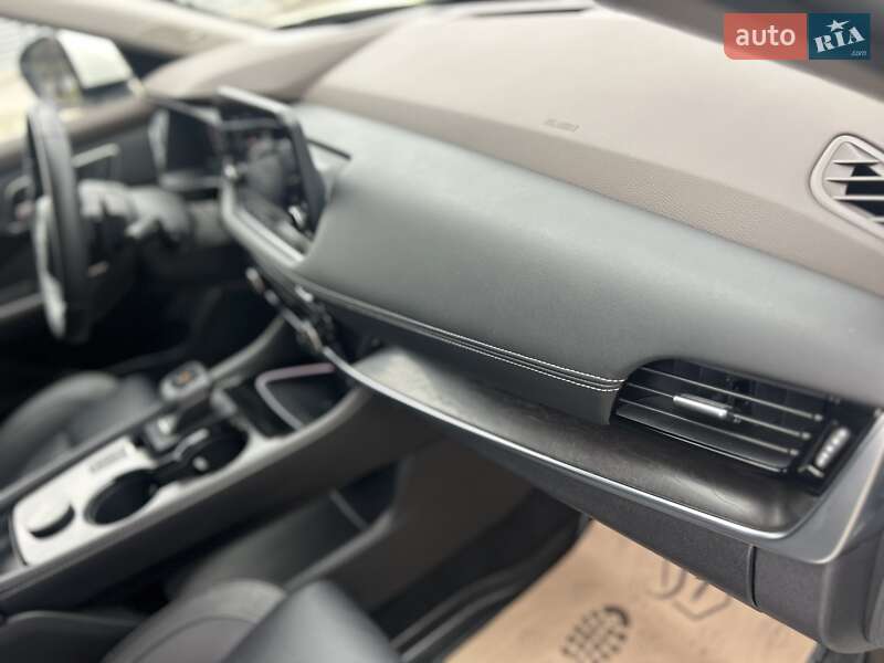 Внедорожник / Кроссовер Nissan Rogue 2022 в Львове