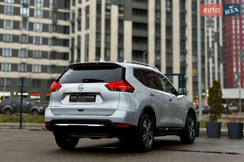 Внедорожник / Кроссовер Nissan Rogue 2017 в Киеве
