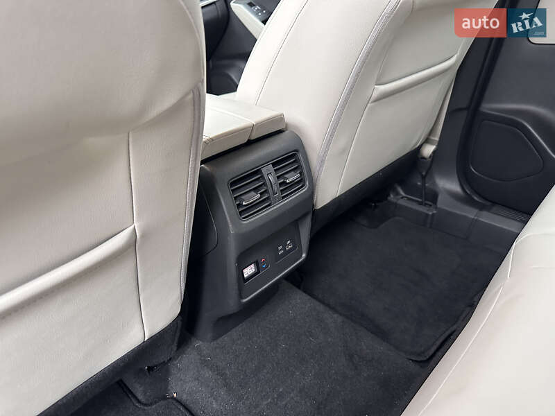 Позашляховик / Кросовер Nissan Rogue 2021 в Запоріжжі