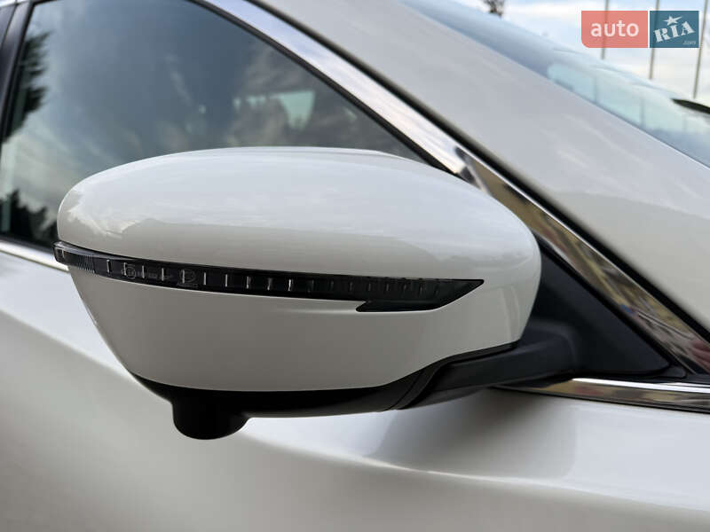 Позашляховик / Кросовер Nissan Rogue 2016 в Львові фото 25 Позашляховик / Кросовер Nissan Rogue 2016 в Львові