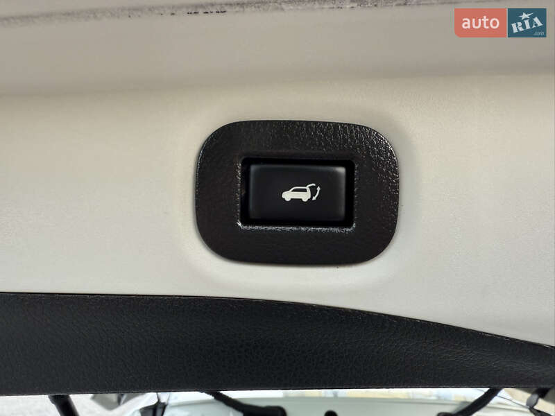 Позашляховик / Кросовер Nissan Rogue 2016 в Львові фото 48 Позашляховик / Кросовер Nissan Rogue 2016 в Львові