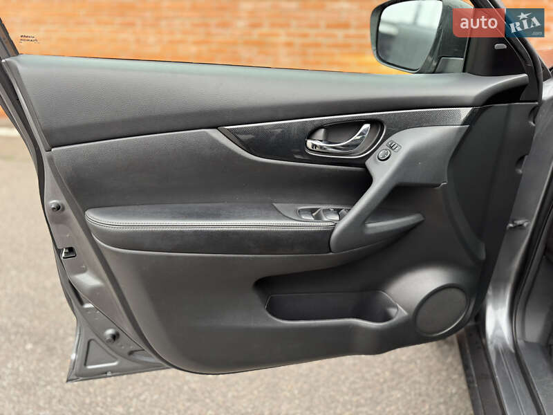 Внедорожник / Кроссовер Nissan Rogue 2015 в Киеве