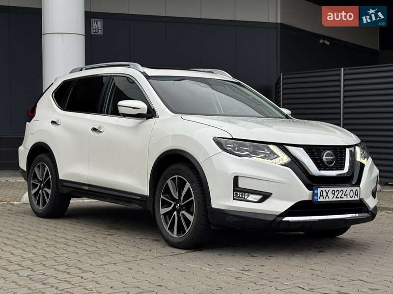 Внедорожник / Кроссовер Nissan Rogue 2018 в Киеве