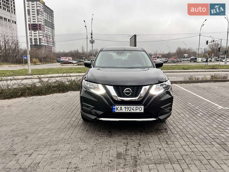 Внедорожник / Кроссовер Nissan Rogue 2019 в Киеве
