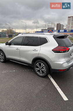 Внедорожник / Кроссовер Nissan Rogue 2019 в Киеве