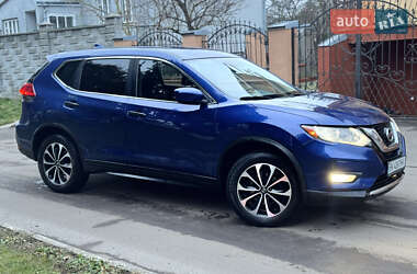 Позашляховик / Кросовер Nissan Rogue 2017 в Рівному
