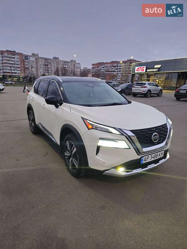 Внедорожник / Кроссовер Nissan Rogue 2021 в Киеве
