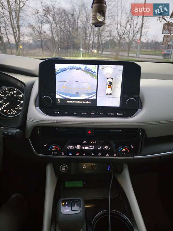 Внедорожник / Кроссовер Nissan Rogue 2021 в Киеве