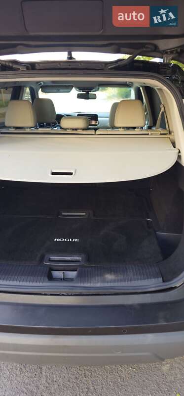 Внедорожник / Кроссовер Nissan Rogue 2021 в Киеве