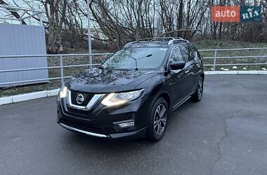 Внедорожник / Кроссовер Nissan Rogue 2017 в Харькове