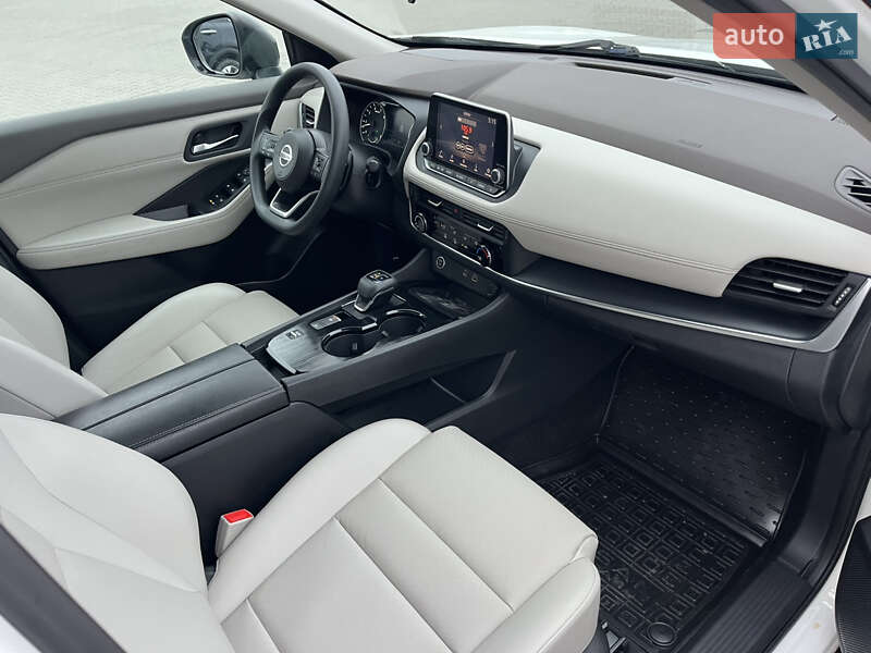 Внедорожник / Кроссовер Nissan Rogue 2021 в Виннице