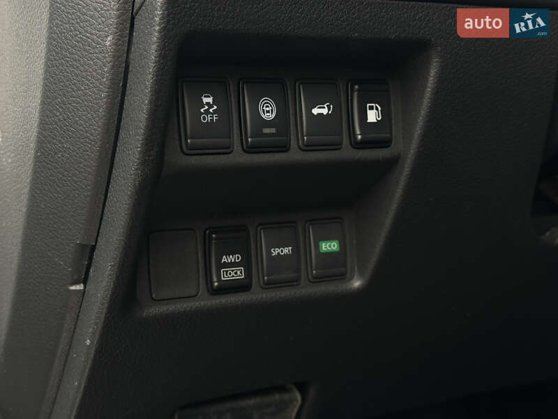 Внедорожник / Кроссовер Nissan Rogue 2018 в Харькове