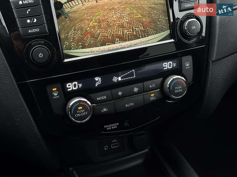 Внедорожник / Кроссовер Nissan Rogue 2018 в Харькове