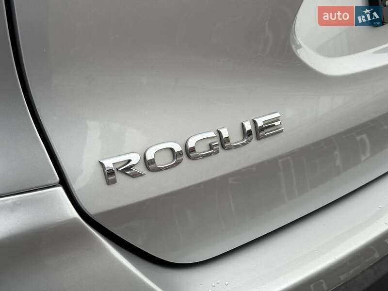 Внедорожник / Кроссовер Nissan Rogue 2018 в Харькове