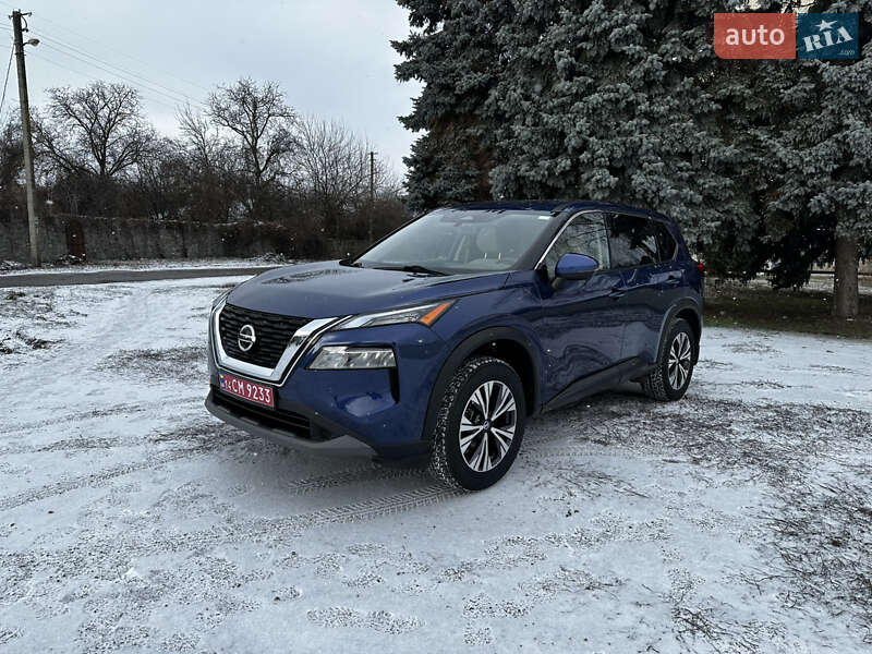 Внедорожник / Кроссовер Nissan Rogue 2021 в Лубнах