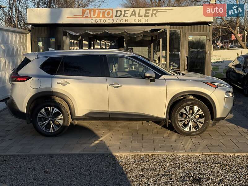 Позашляховик / Кросовер Nissan Rogue 2020 в Києві