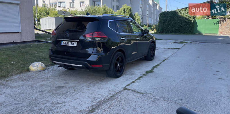 Позашляховик / Кросовер Nissan Rogue 2016 в Києві