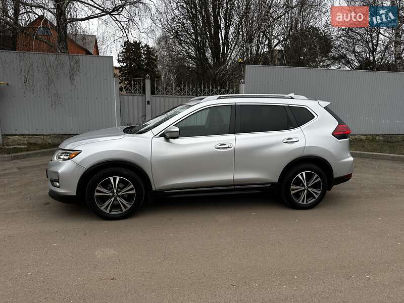 Внедорожник / Кроссовер Nissan Rogue 2017 в Броварах