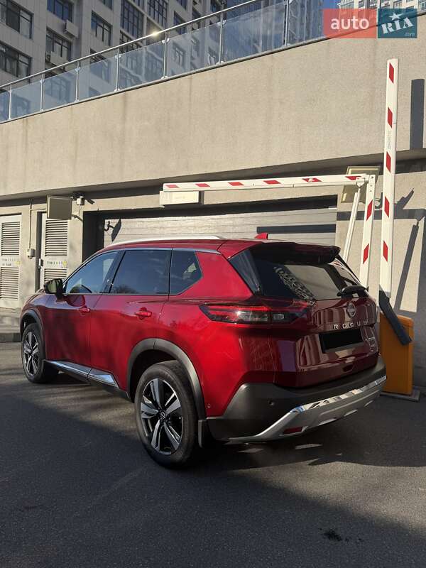Позашляховик / Кросовер Nissan Rogue 2023 в Києві