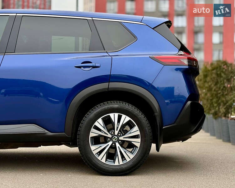 Внедорожник / Кроссовер Nissan Rogue 2020 в Киеве