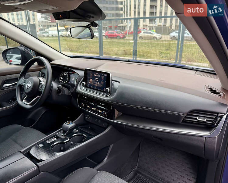 Внедорожник / Кроссовер Nissan Rogue 2020 в Киеве